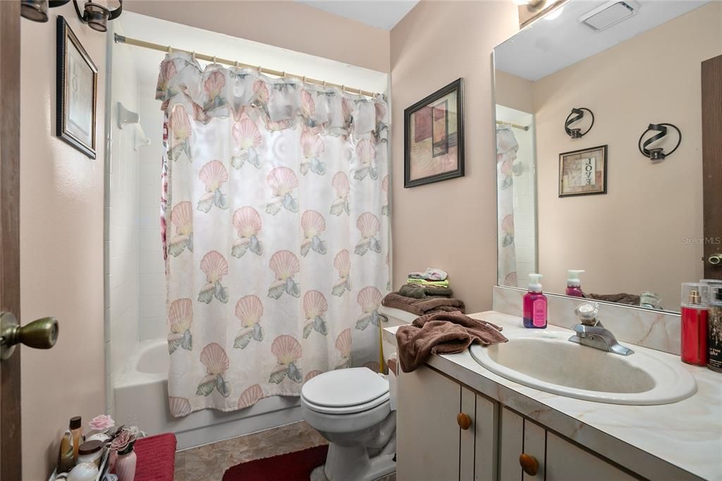 Active With Contract: $229,000 (3 beds, 2 baths, 1152 Square Feet)