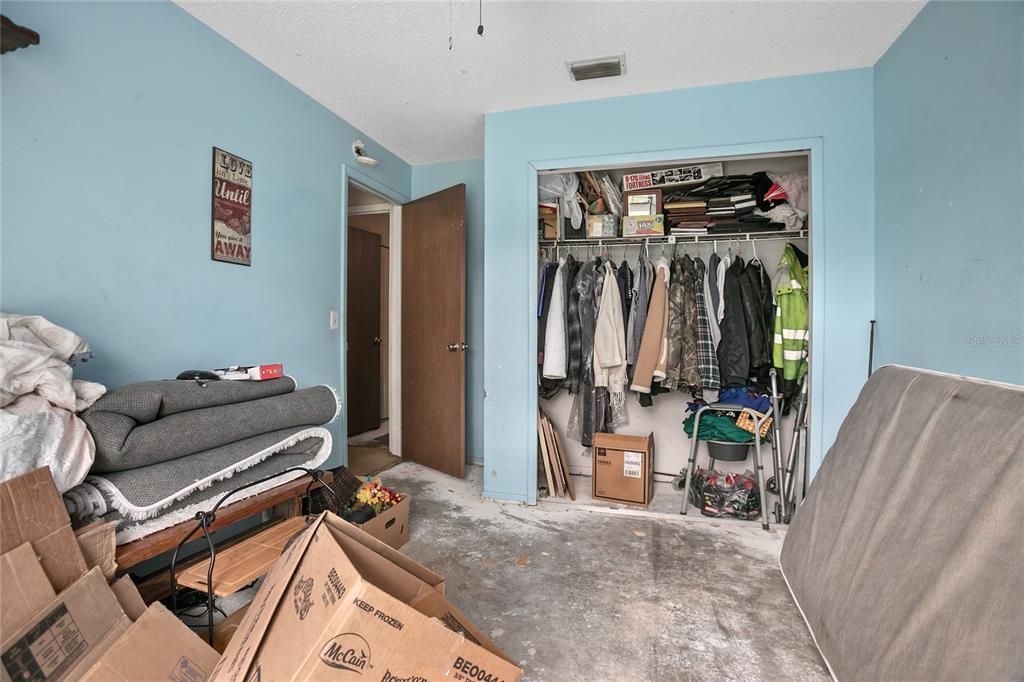 Active With Contract: $229,000 (3 beds, 2 baths, 1152 Square Feet)