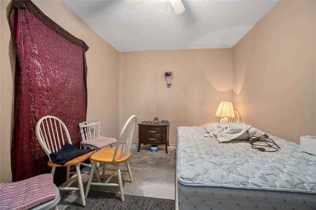 Active With Contract: $229,000 (3 beds, 2 baths, 1152 Square Feet)