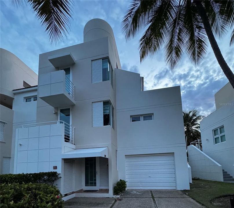 For Rent: $4,500 (4 beds, 4 baths, 0 Square Feet)