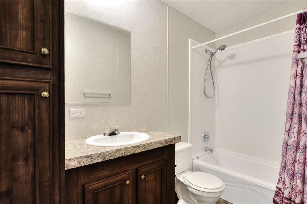 На продажу: $349,999 (4 спален, 3 ванн, 2354 Квадратных фут)