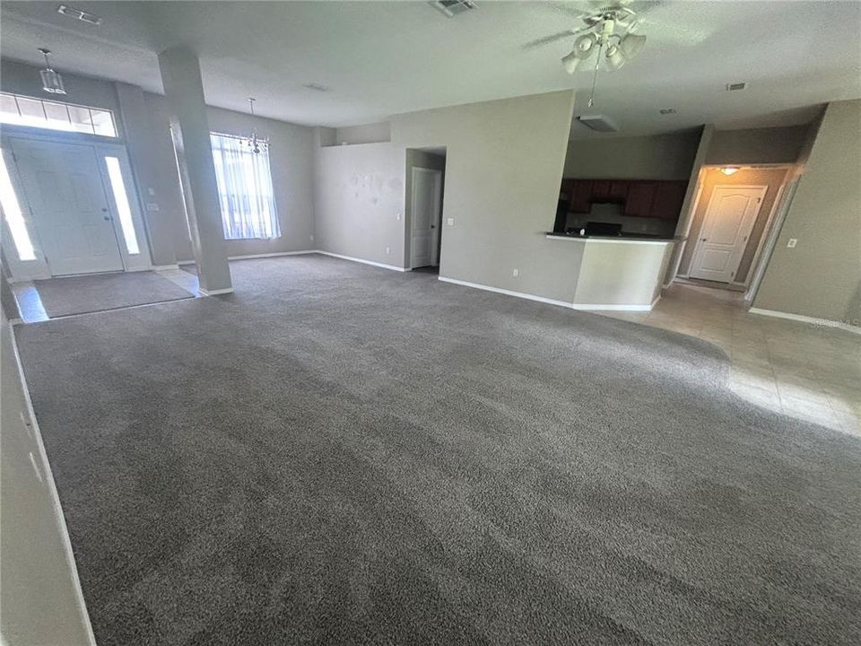 En Renta: $2,600 (4 camas, 3 baños, 2289 Pies cuadrados)