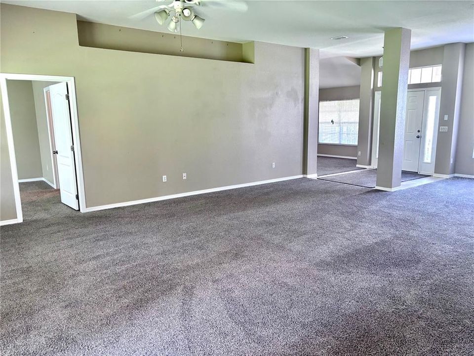 En Renta: $2,600 (4 camas, 3 baños, 2289 Pies cuadrados)