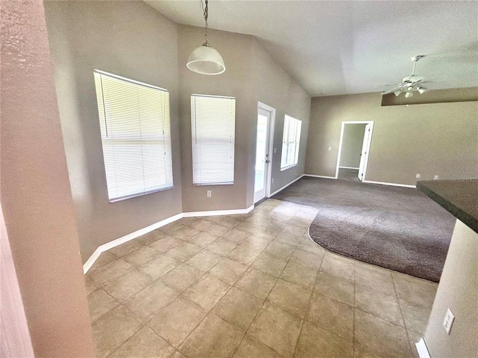 En Renta: $2,600 (4 camas, 3 baños, 2289 Pies cuadrados)