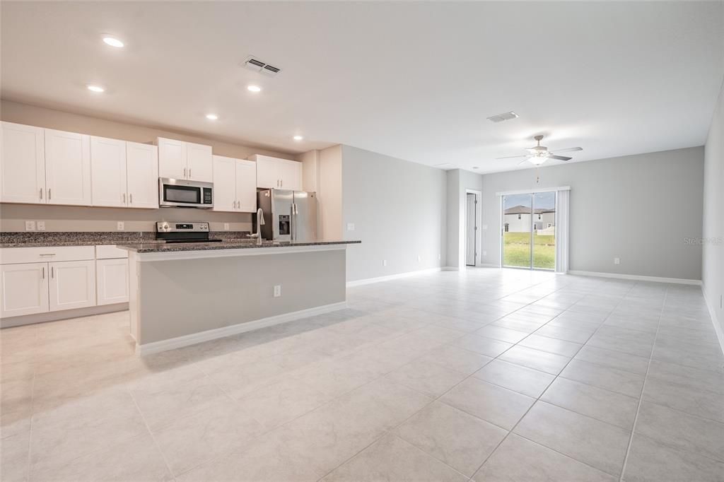 出租: $2,650 (5 贝兹, 2 浴室, 2389 平方英尺)