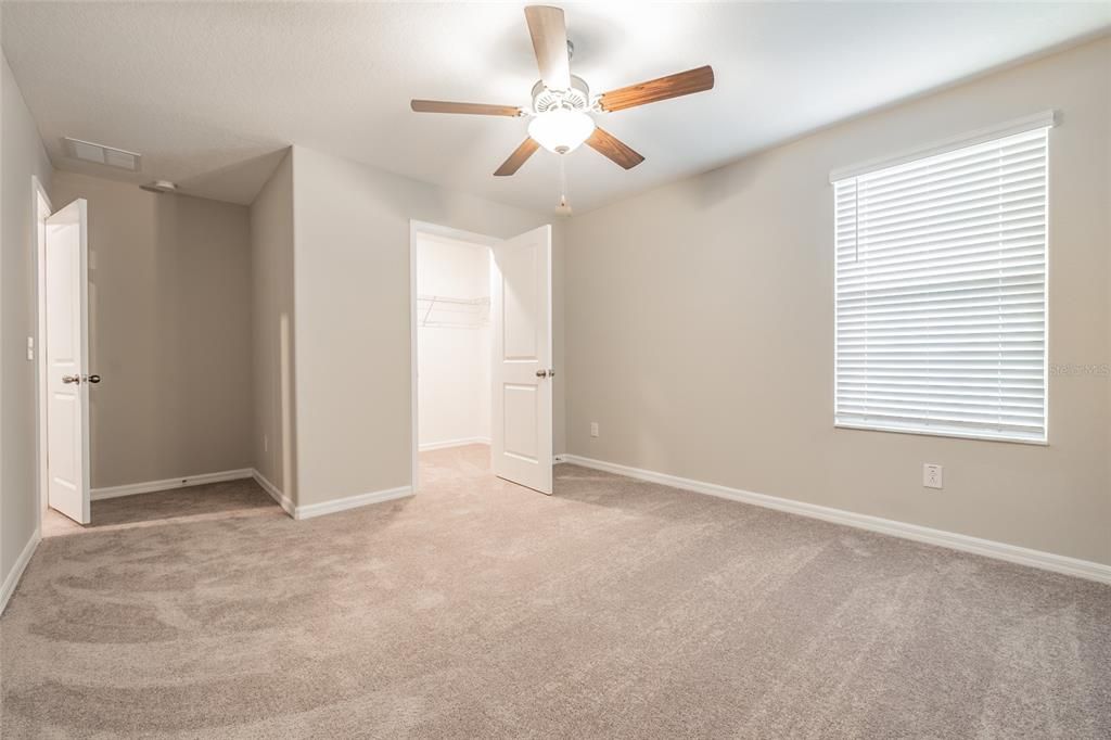 出租: $2,650 (5 贝兹, 2 浴室, 2389 平方英尺)