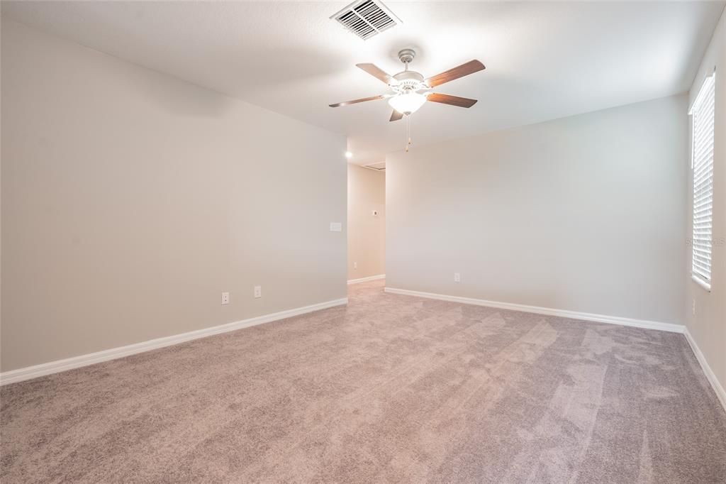 出租: $2,650 (5 贝兹, 2 浴室, 2389 平方英尺)