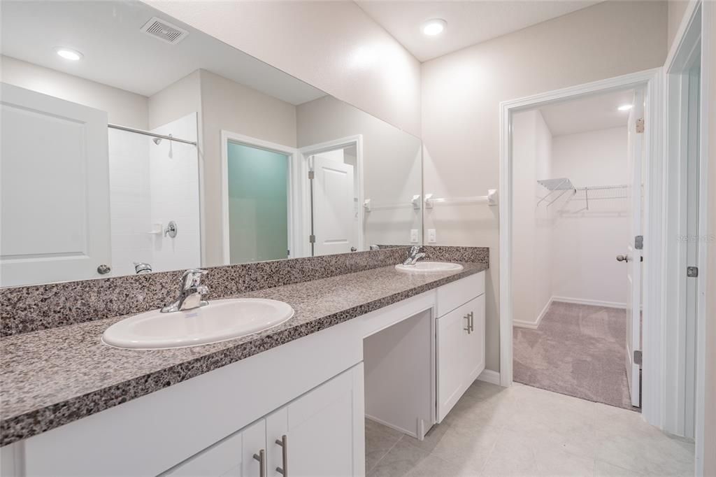 出租: $2,650 (5 贝兹, 2 浴室, 2389 平方英尺)