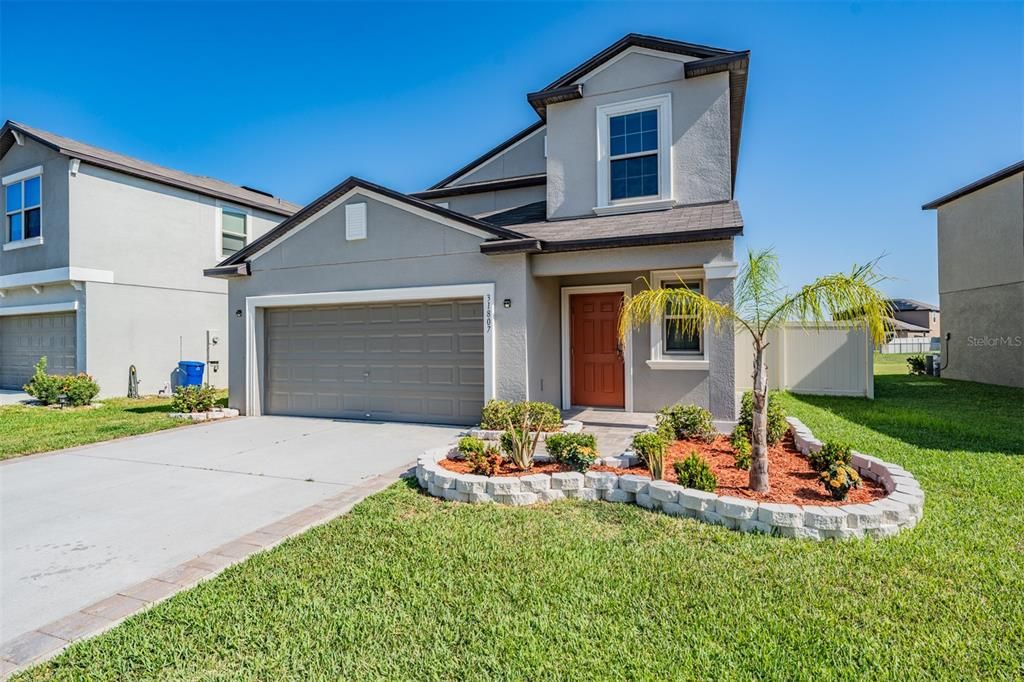 出租: $2,650 (5 贝兹, 2 浴室, 2389 平方英尺)