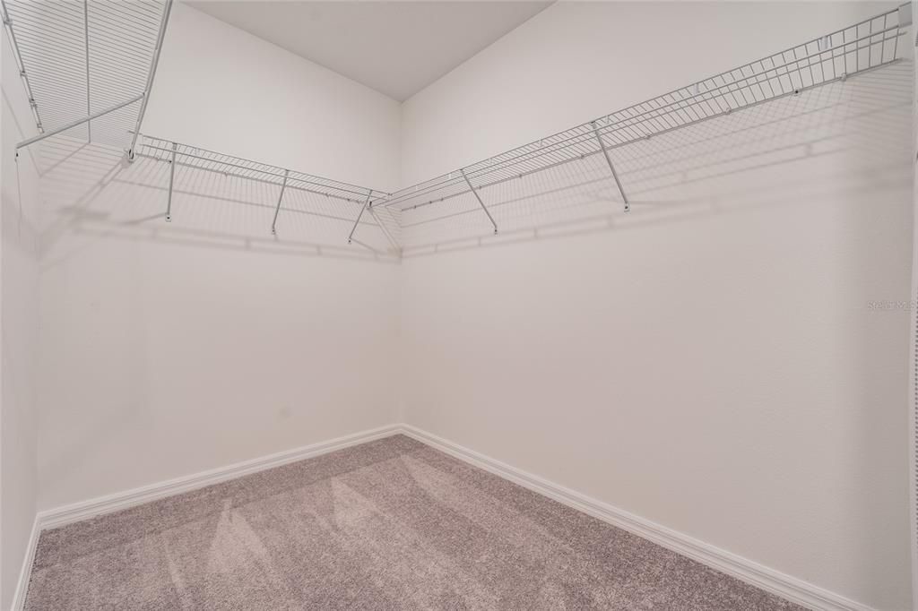 出租: $2,650 (5 贝兹, 2 浴室, 2389 平方英尺)