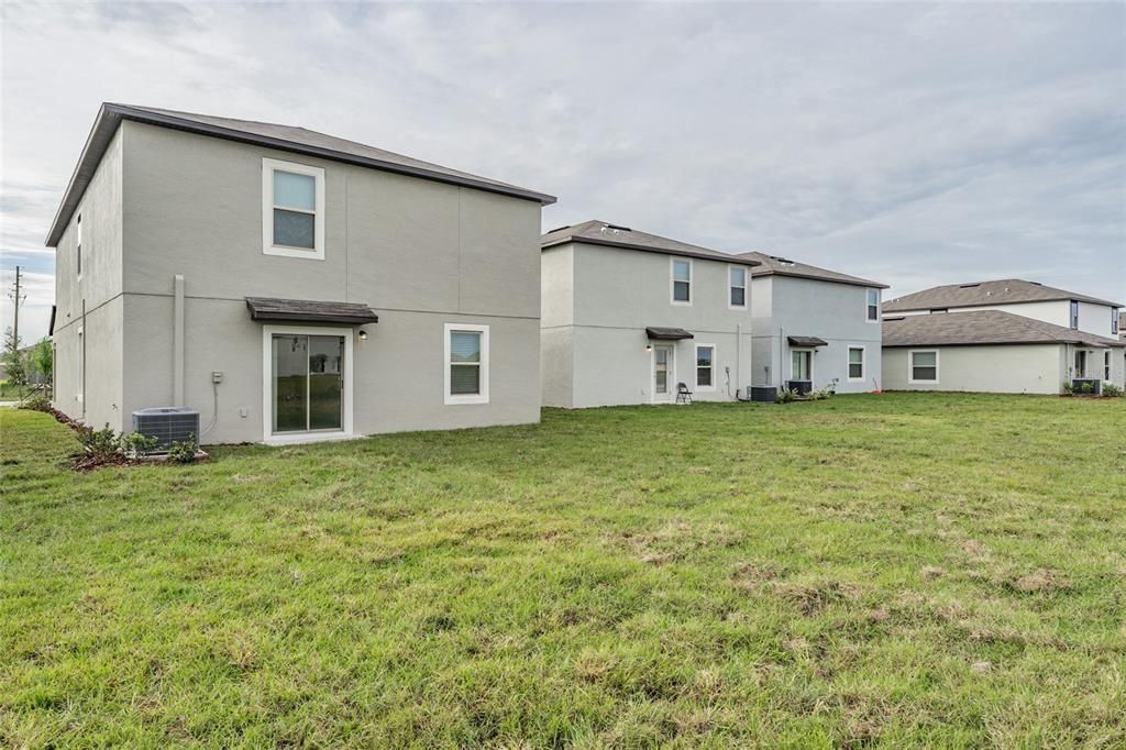 出租: $2,650 (5 贝兹, 2 浴室, 2389 平方英尺)