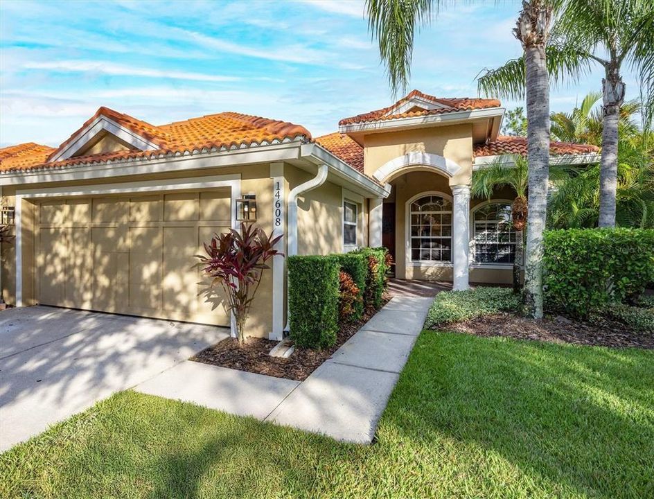 Недавно продано: $599,900 (3 спален, 2 ванн, 1800 Квадратных фут)