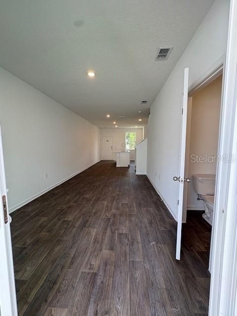 Active With Contract: $223,990 (2 beds, 2 baths, 1109 Square Feet)