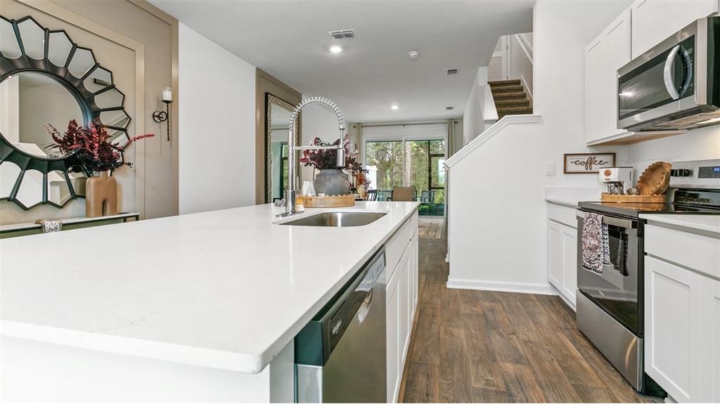 Active With Contract: $223,990 (2 beds, 2 baths, 1109 Square Feet)