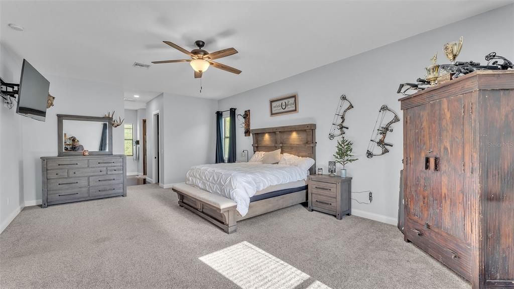 For Sale: $605,000 (3 beds, 2 baths, 2040 Square Feet)