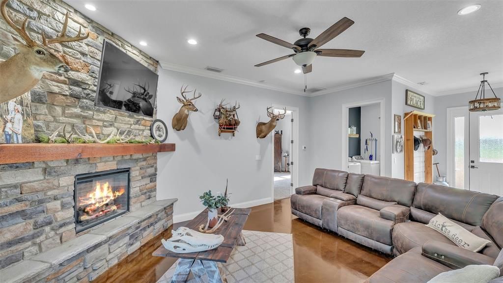 For Sale: $605,000 (3 beds, 2 baths, 2040 Square Feet)