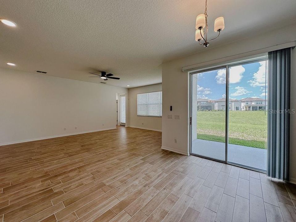 For Rent: $3,199 (5 beds, 4 baths, 3761 Square Feet)