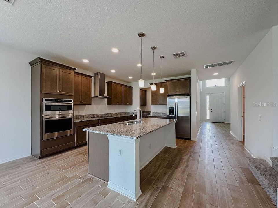 For Rent: $3,199 (5 beds, 4 baths, 3761 Square Feet)