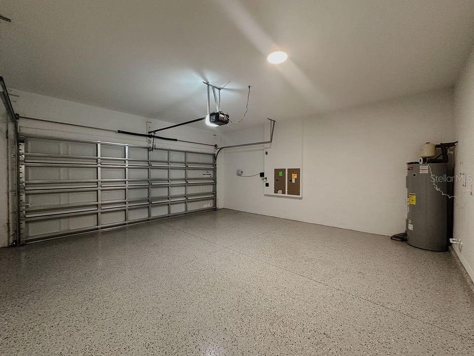 For Rent: $3,199 (5 beds, 4 baths, 3761 Square Feet)