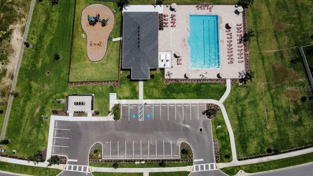 For Rent: $3,199 (5 beds, 4 baths, 3761 Square Feet)