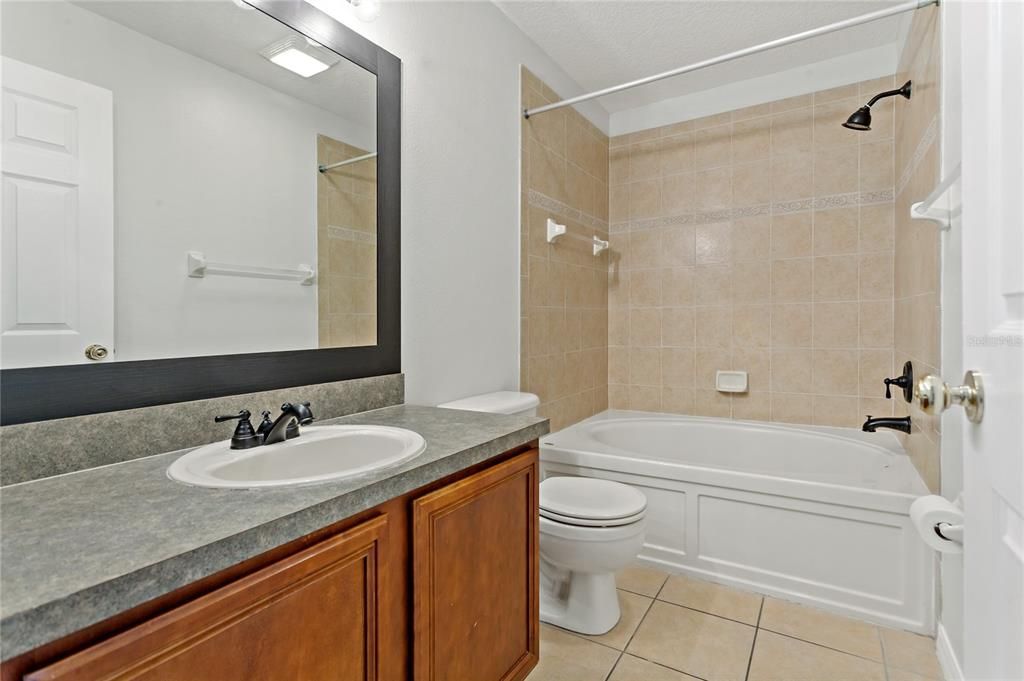 出租: $1,695 (2 贝兹, 2 浴室, 1560 平方英尺)