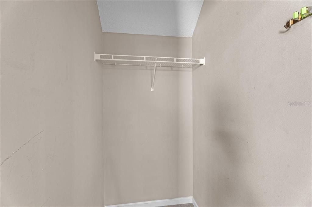 На продажу: $158,000 (2 спален, 2 ванн, 1049 Квадратных фут)