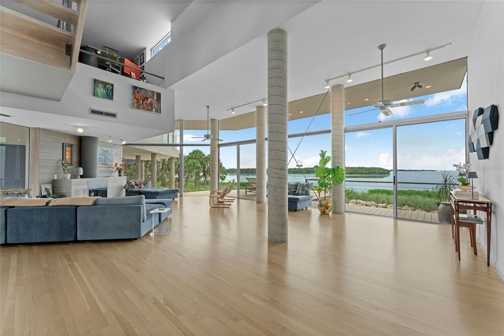 合同活跃: $4,795,000 (3 贝兹, 3 浴室, 3935 平方英尺)