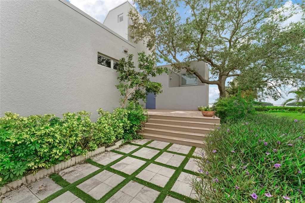 合同活跃: $4,795,000 (3 贝兹, 3 浴室, 3935 平方英尺)