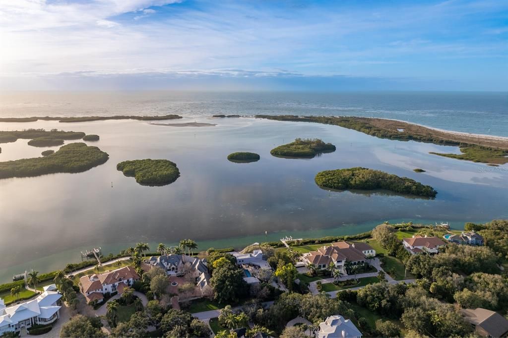 合同活跃: $4,795,000 (3 贝兹, 3 浴室, 3935 平方英尺)