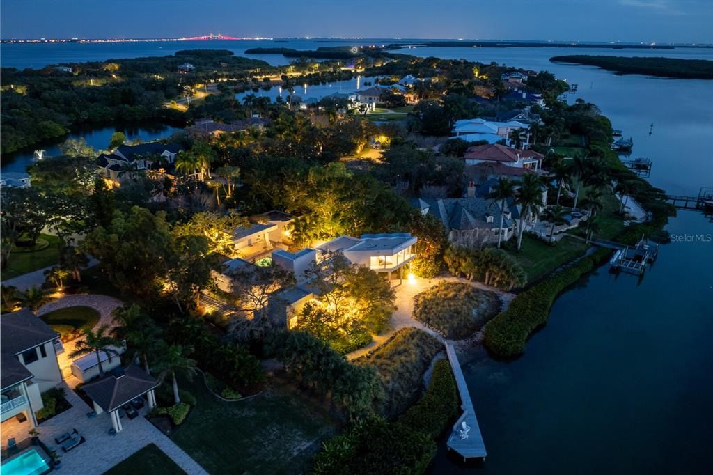 合同活跃: $4,795,000 (3 贝兹, 3 浴室, 3935 平方英尺)