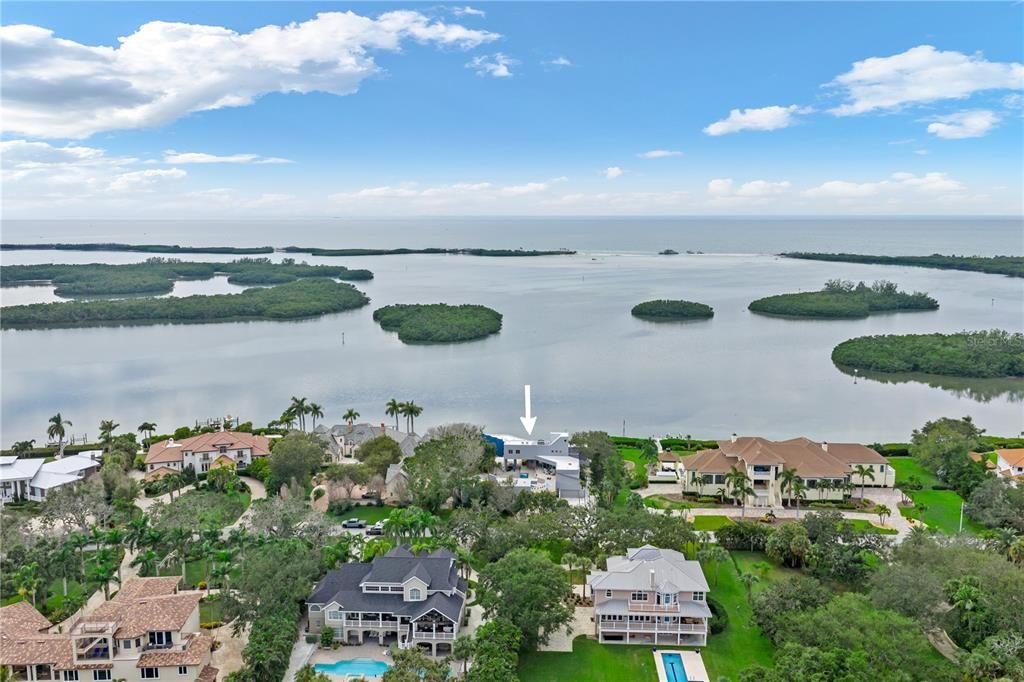 合同活跃: $4,795,000 (3 贝兹, 3 浴室, 3935 平方英尺)