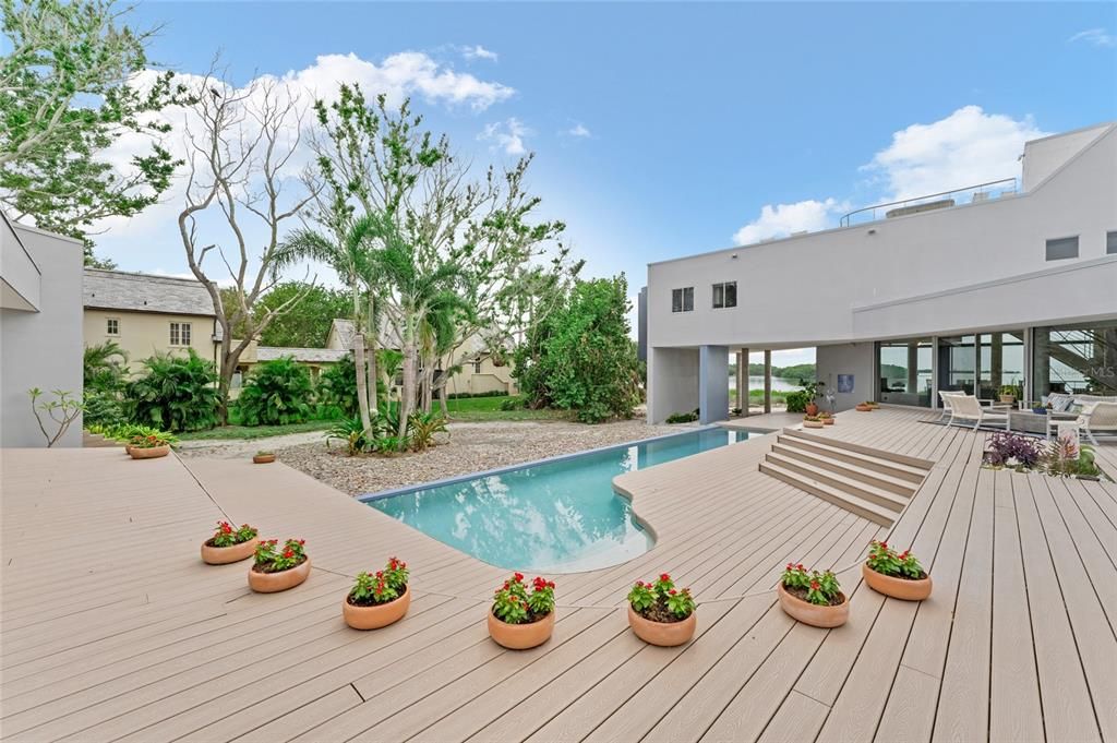 合同活跃: $4,795,000 (3 贝兹, 3 浴室, 3935 平方英尺)