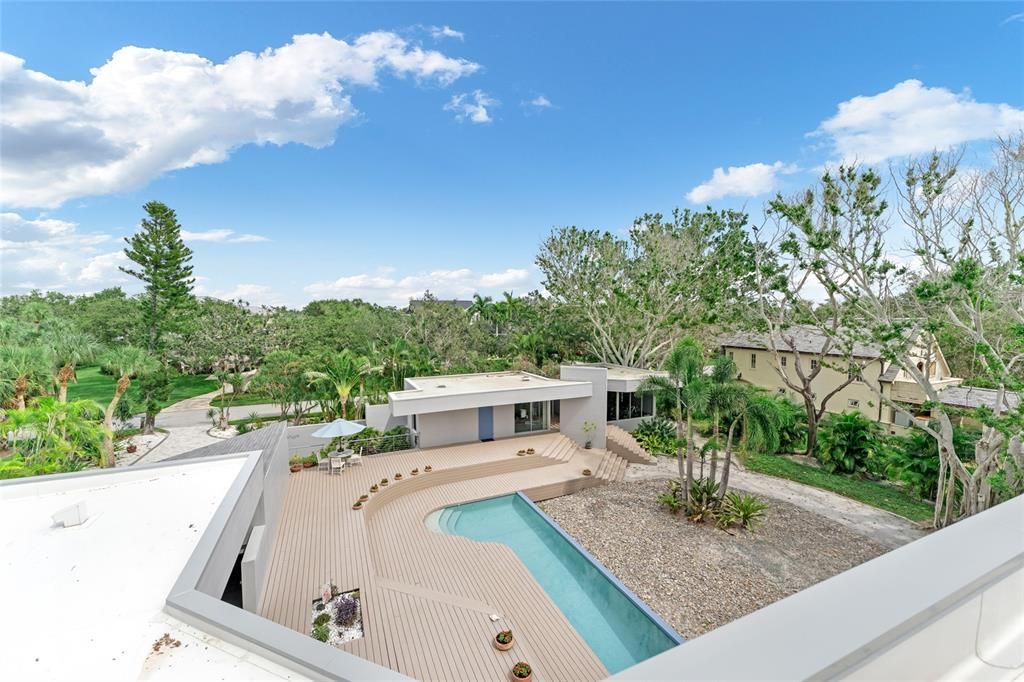 合同活跃: $4,795,000 (3 贝兹, 3 浴室, 3935 平方英尺)