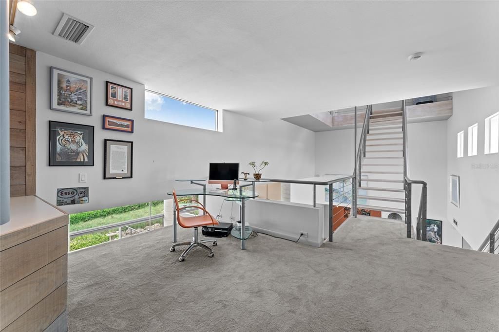 合同活跃: $4,795,000 (3 贝兹, 3 浴室, 3935 平方英尺)