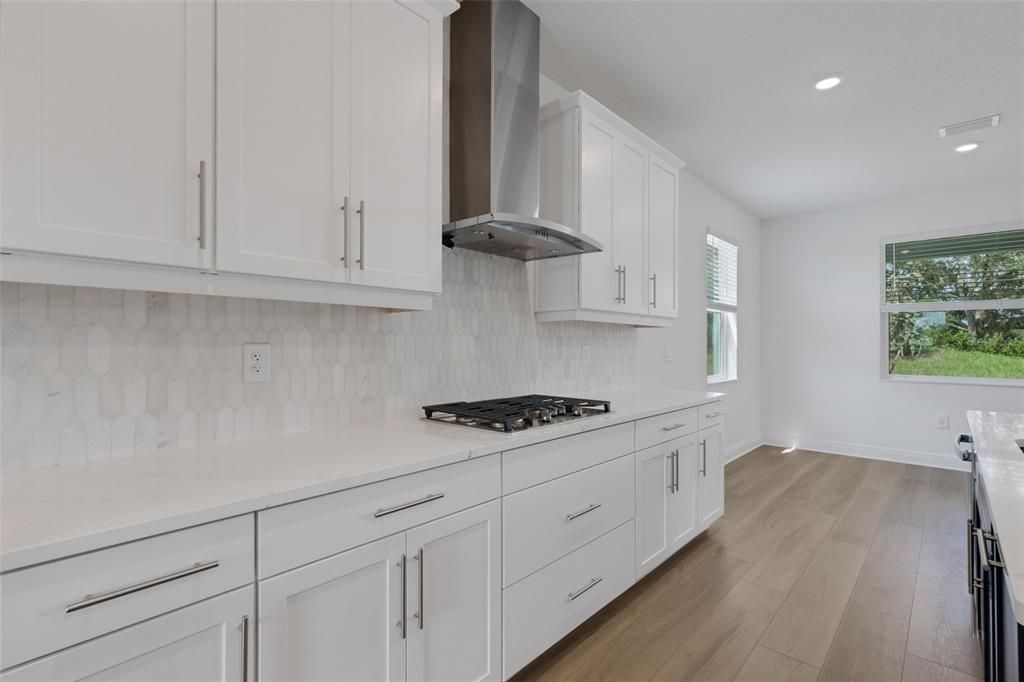 Active With Contract: $749,999 (5 beds, 4 baths, 3317 Square Feet)