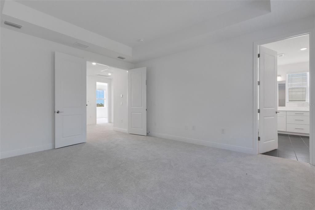 Active With Contract: $749,999 (5 beds, 4 baths, 3317 Square Feet)