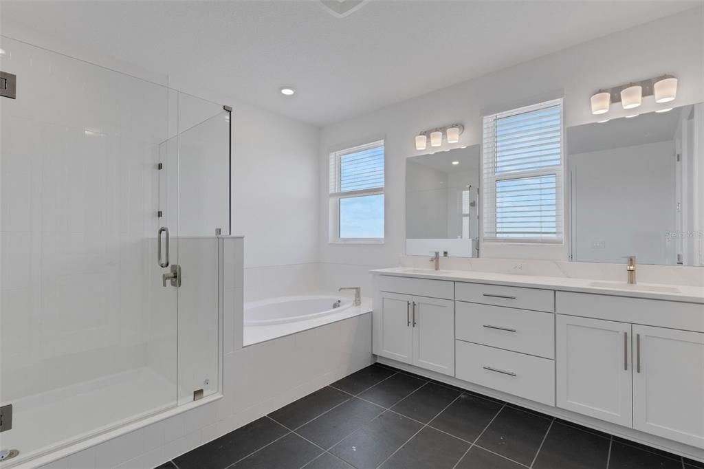 Active With Contract: $749,999 (5 beds, 4 baths, 3317 Square Feet)