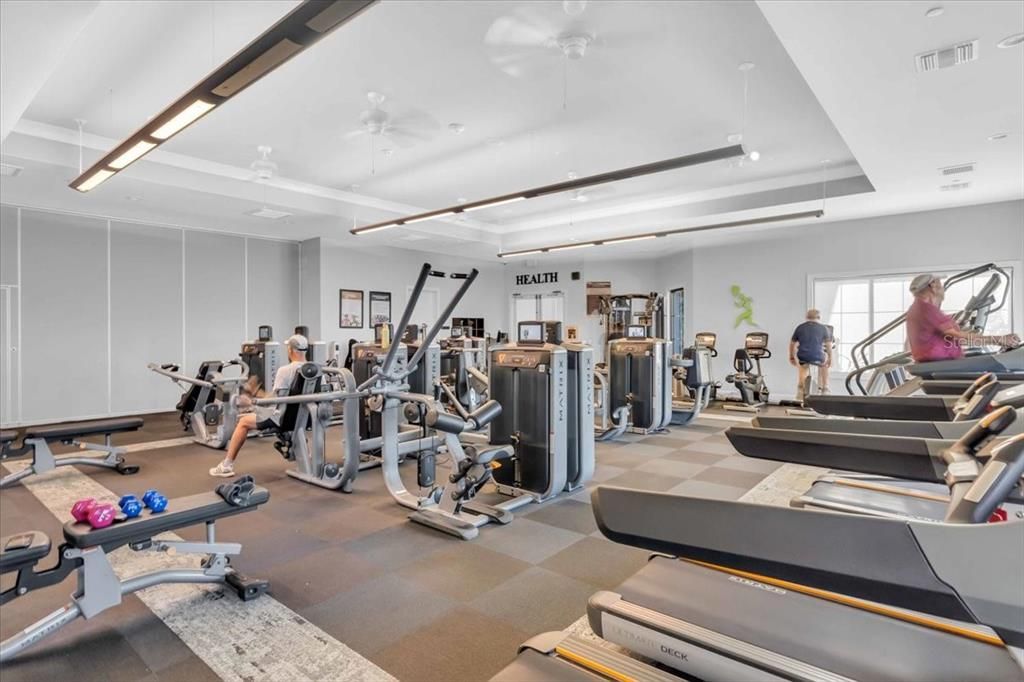 合同活跃: $695,000 (3 贝兹, 3 浴室, 2323 平方英尺)