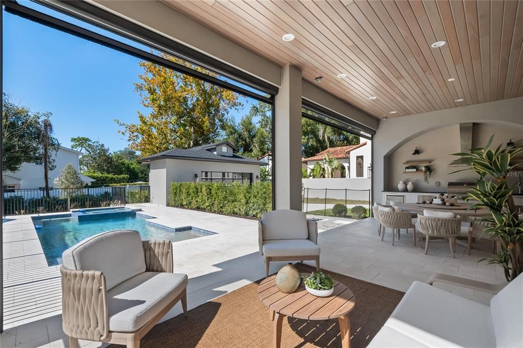 For Sale: $3,895,000 (5 beds, 5 baths, 4520 Square Feet)