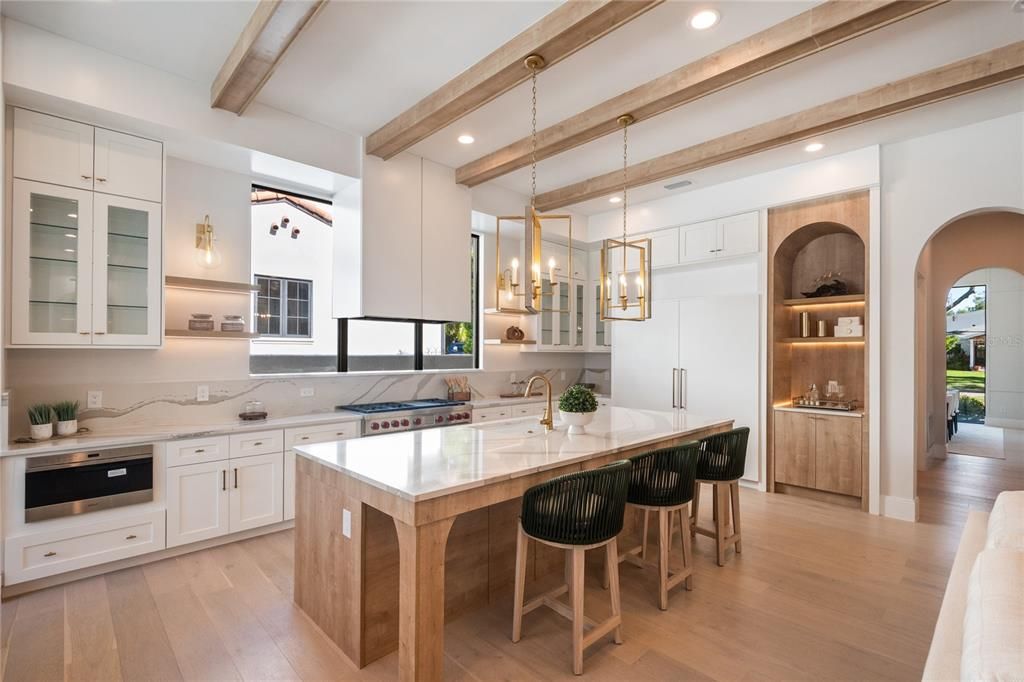 For Sale: $3,895,000 (5 beds, 5 baths, 4520 Square Feet)