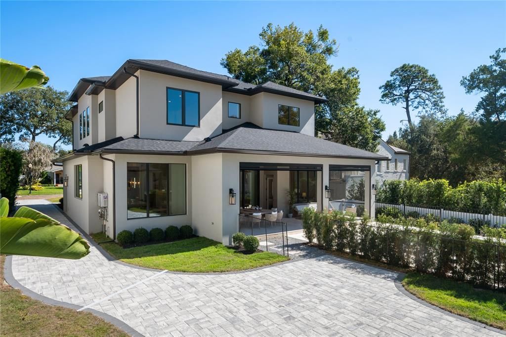 For Sale: $3,895,000 (5 beds, 5 baths, 4520 Square Feet)