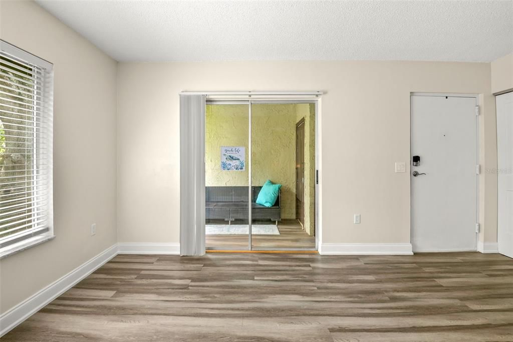 Activo con contrato: $115,000 (1 camas, 1 baños, 480 Pies cuadrados)