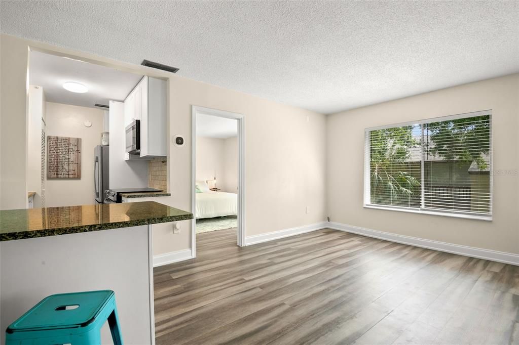 Activo con contrato: $115,000 (1 camas, 1 baños, 480 Pies cuadrados)