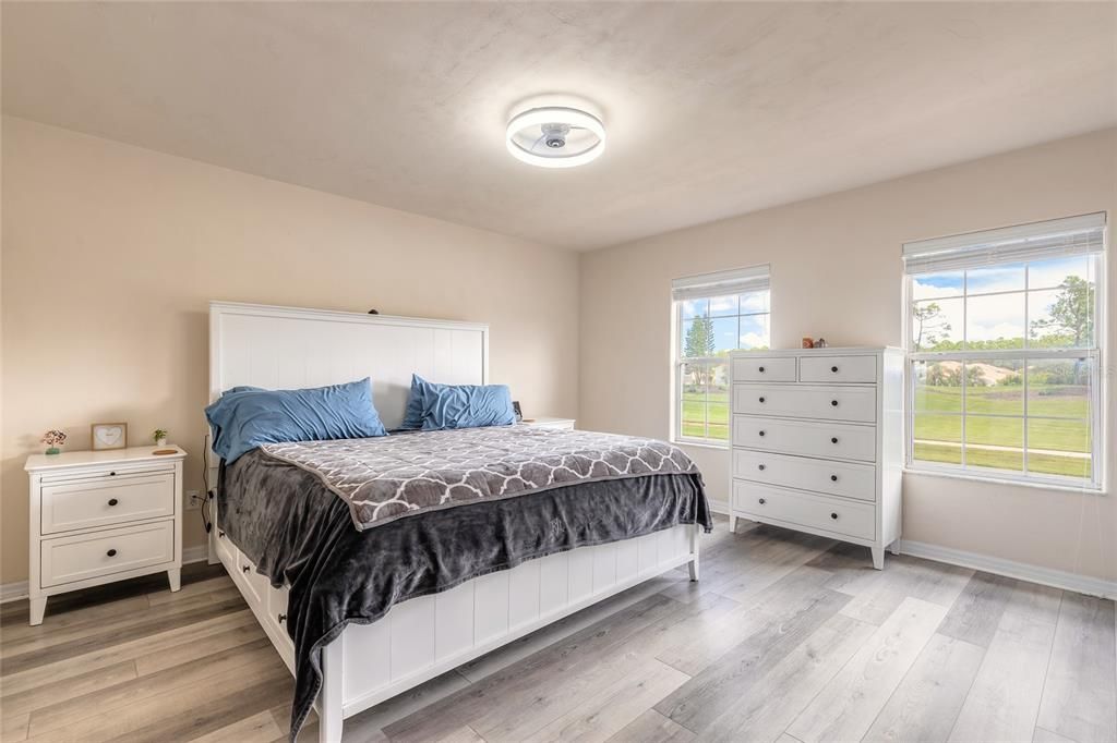 На продажу: $334,999 (2 спален, 2 ванн, 1837 Квадратных фут)