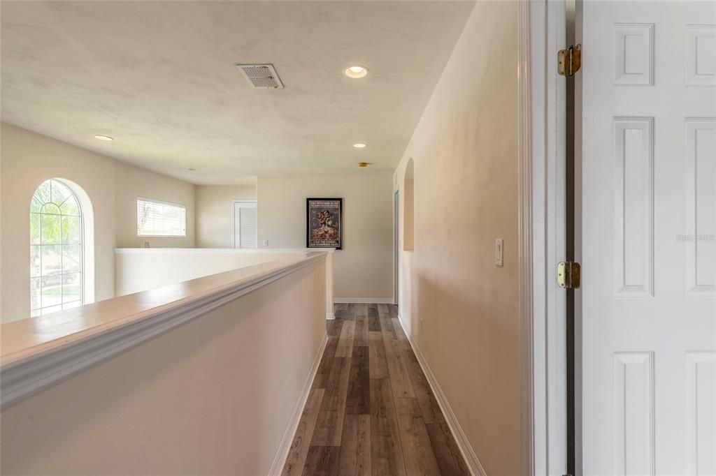 На продажу: $334,999 (2 спален, 2 ванн, 1837 Квадратных фут)