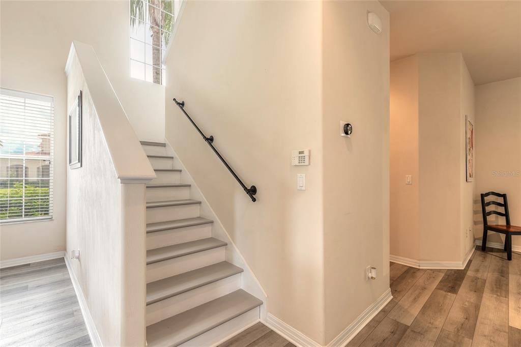 На продажу: $334,999 (2 спален, 2 ванн, 1837 Квадратных фут)