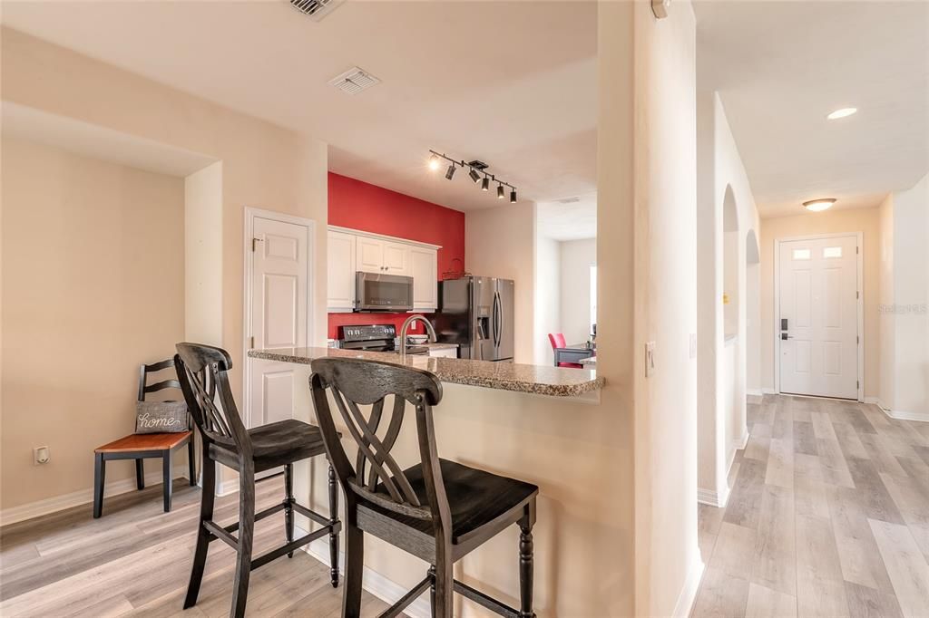 На продажу: $334,999 (2 спален, 2 ванн, 1837 Квадратных фут)