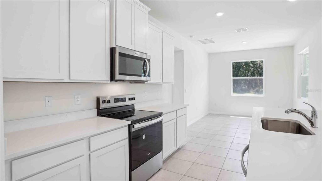 Active With Contract: $479,990 (4 beds, 3 baths, 2768 Square Feet)