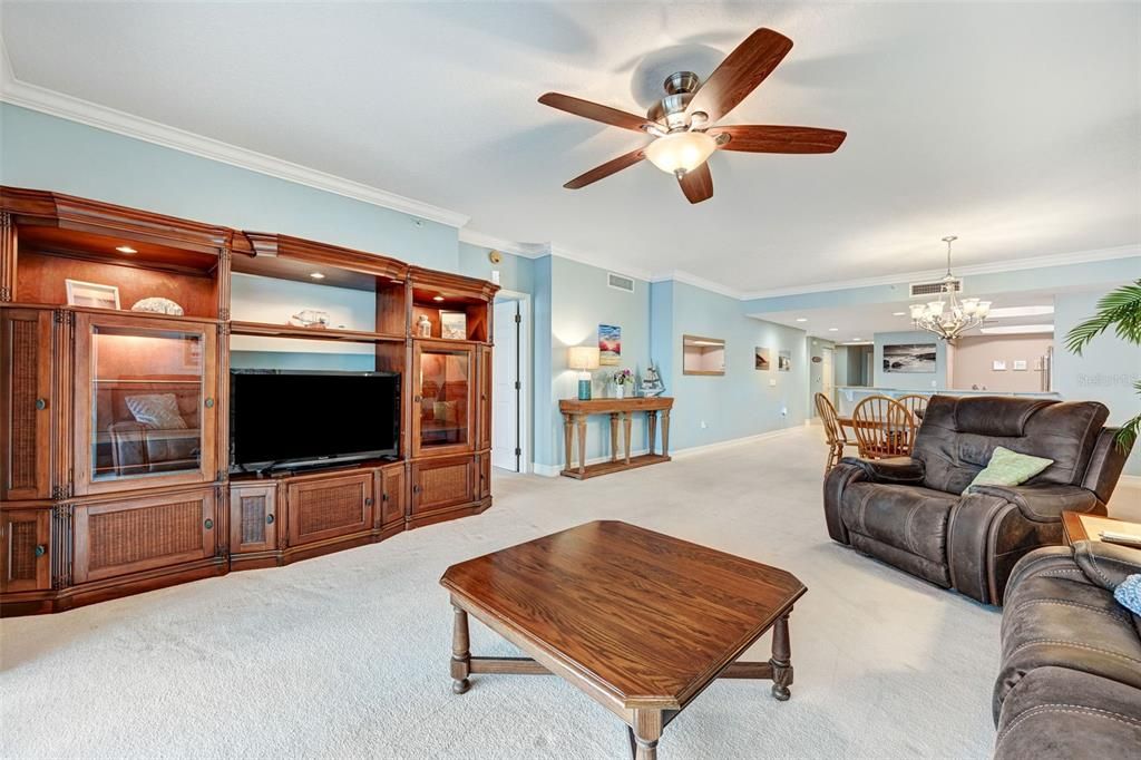 En Venta: $459,900 (3 camas, 2 baños, 2048 Pies cuadrados)