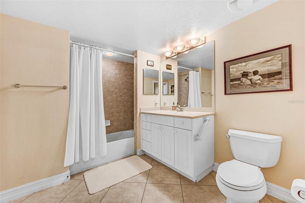 En Venta: $459,900 (3 camas, 2 baños, 2048 Pies cuadrados)